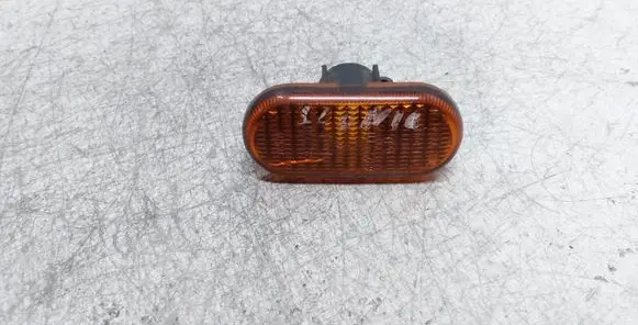 Renault Scenic I Front fender indicator light 0142789 7700822136