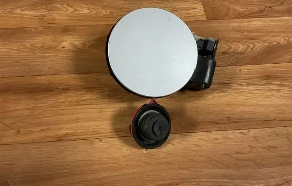 Opel Insignia A Fuel tank cap 13501151 008066201