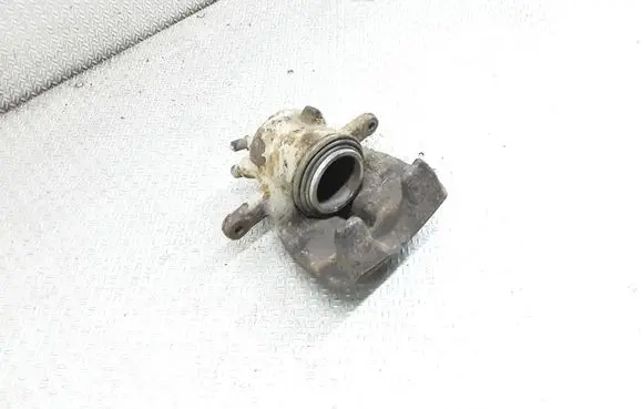 Suzuki SX4 Front brake caliper