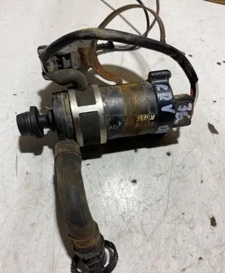 Honda CR-V Headlight washer pump 22613