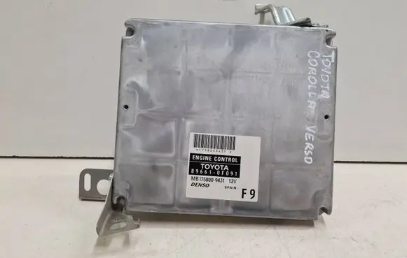 Toyota Corolla Verso AR10 Engine control unit/module 896610F091 1758009431 MB1758009431