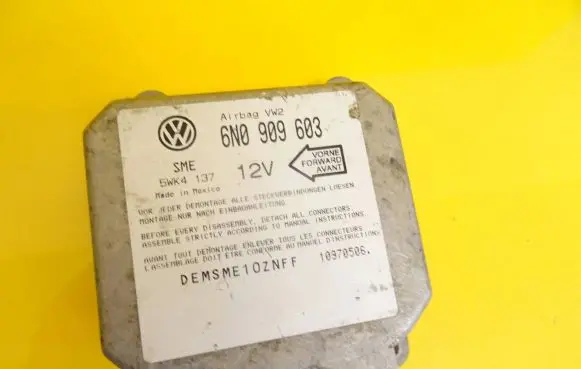 Volkswagen Polo III 6N 6N2 6NF Airbag control unit/module 6N0909603