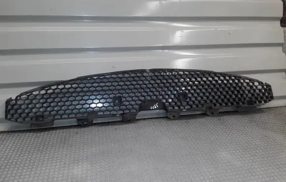 KIA Carens II Front bumper skid plate/under tray 8656611d010