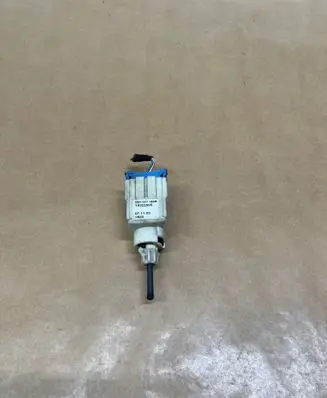 Volkswagen Transporter - Caravelle T5 Brake pedal sensor switch 8E0927189B 19322005