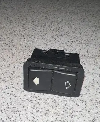 BMW 5 E39 Electric window control switch 8368974
