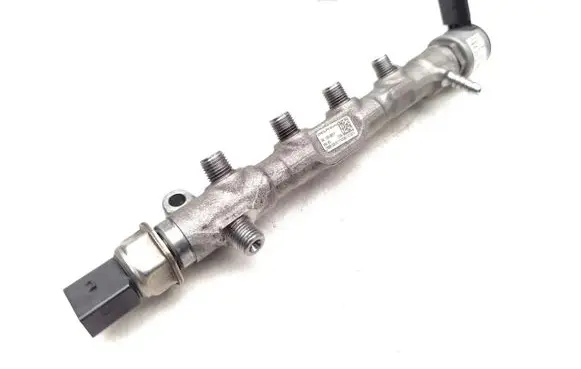 Skoda Octavia Mk3 (5E) Fuel main line pipe 04L130089F 04L130764B