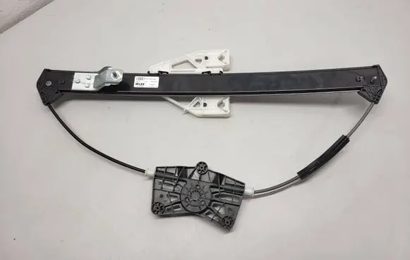 Audi Q2 - Rear window lifting mechanism without motor 81A839461 4BWA004