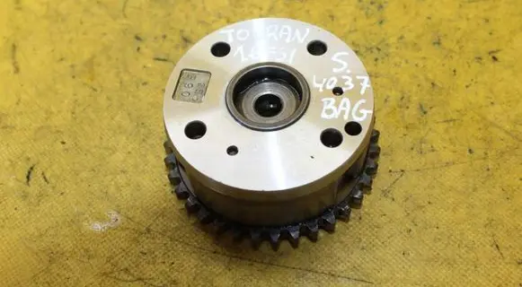 Volkswagen Touran I Camshaft vanos timing valve 