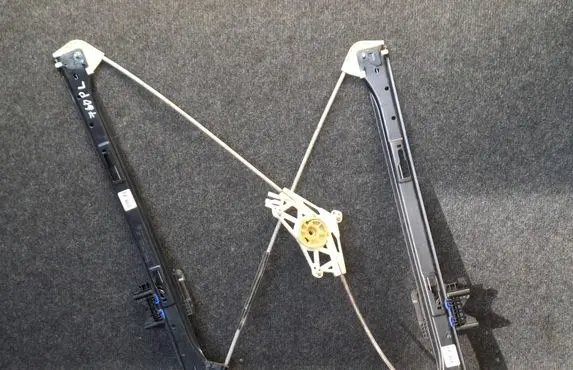 Porsche Macan (95B) Front window lifting mechanism without motor 95B837461A