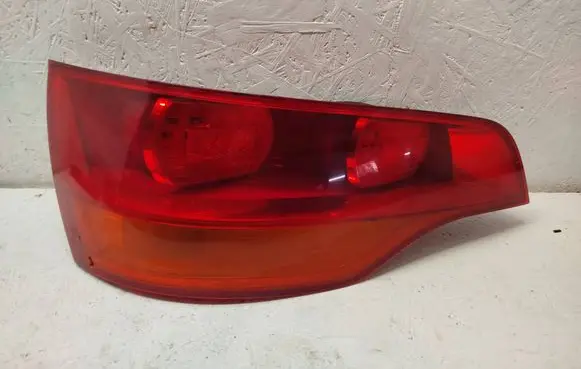 Audi Q7 4L Tailgate rear/tail lights 4L0945093