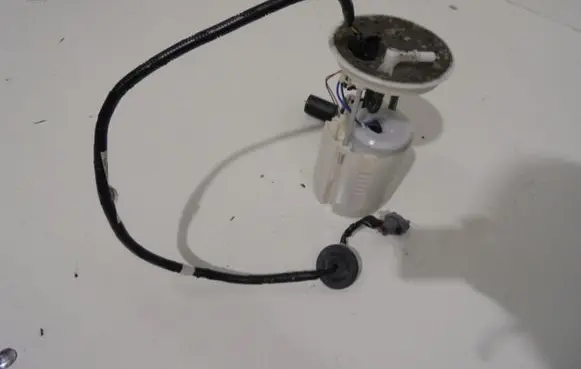 Suzuki Swift II In-tank fuel pump
