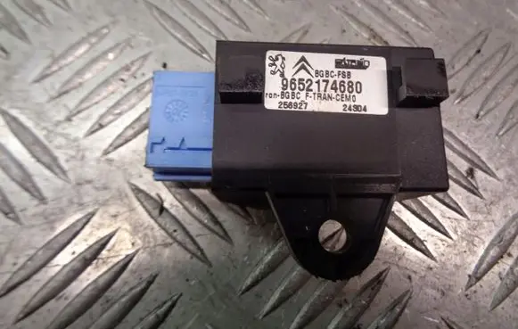 Peugeot 407 Seat belt warning relay 9652174680