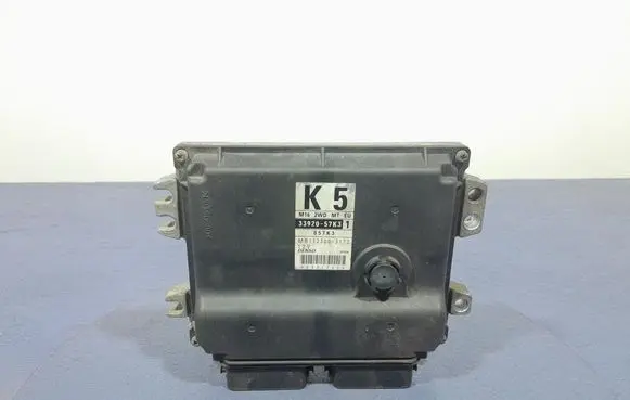Suzuki Swift I Engine control unit/module ECU 3392057K3