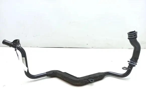 Engine coolant pipe/hose