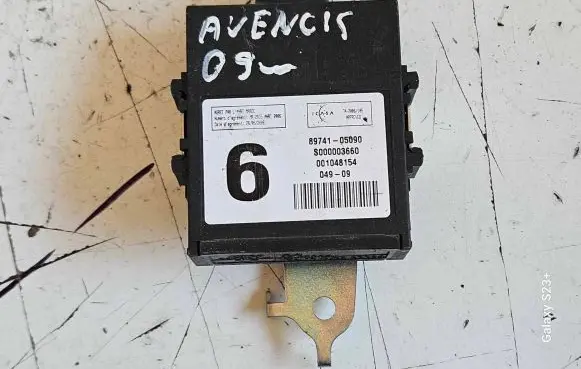 Toyota Avensis T270 Door control unit/module S000003660 89741-05090 001048154
