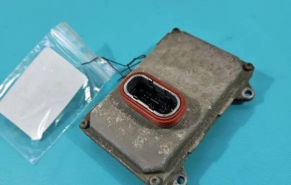 Land Rover Range Rover Sport L320 Headlight ballast module Xenon 5DF00870470 IMPRK1556074
