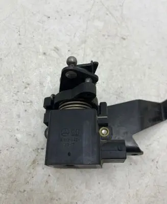 Mercedes-Benz E W210 Throttle position sensor A012542