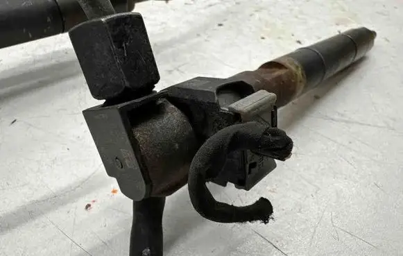 Hyundai ix20 Fuel injector 1747CE24F61 28235143