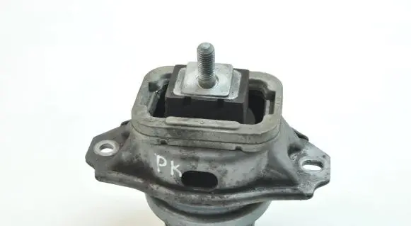 Land Rover Discovery 4 - LR4 Engine mount bracket AH226A003BA