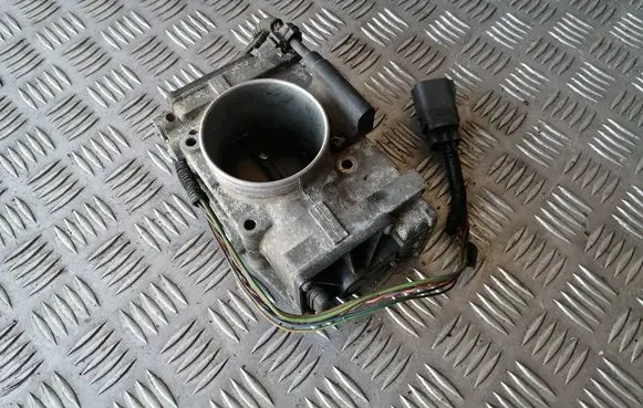 Volvo S60 Throttle valve 8644345 30677202 410C9D87E