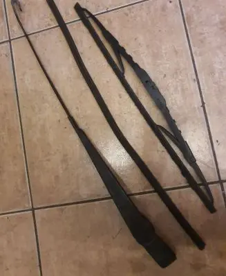Ford Escort Front wiper blade arm 91ag17526a1a