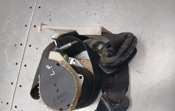Opel Astra G Front seatbelt