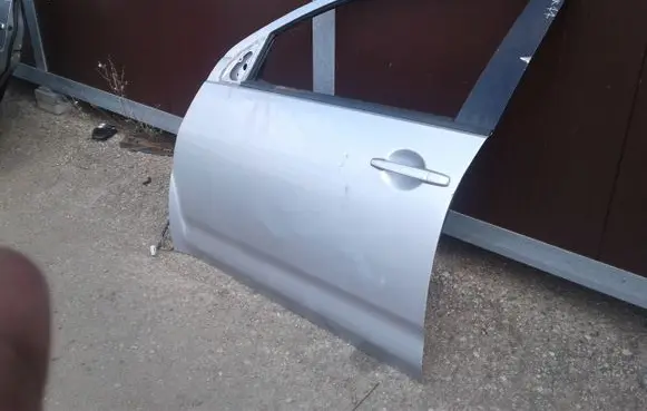 Citroen C-Crosser Front door