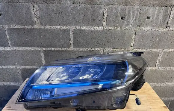Suzuki Vitara (LY) Headlight/headlamp 1007R016