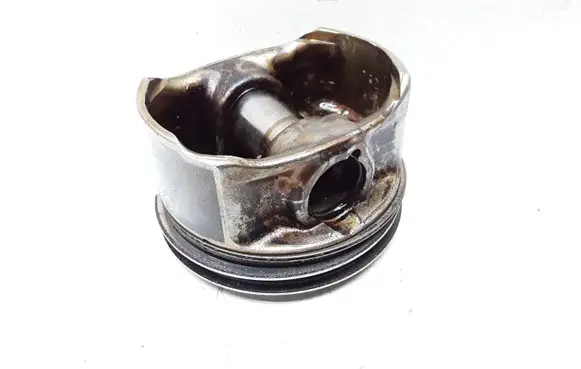 Volvo V70 Piston 