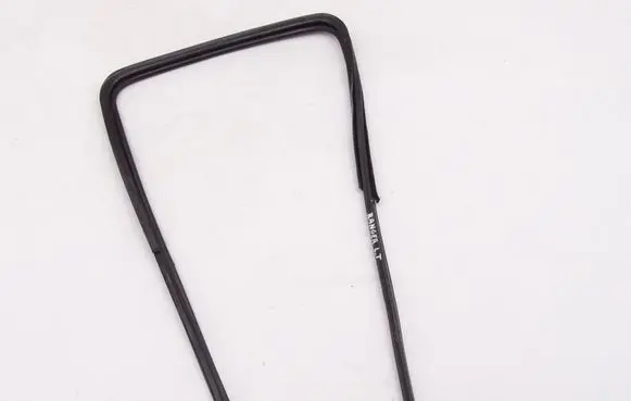 Ford Ranger Rubber seal rear door window/glass 