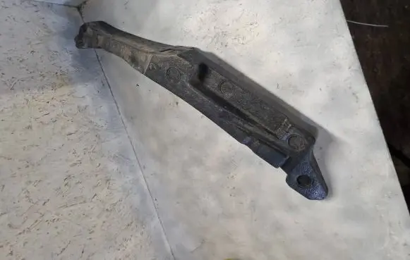 Nissan Murano Z51 Fender foam support/seal 638151AA0A
