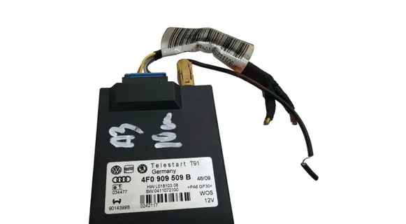 Audi A3 S3 8P Auxiliary heating control unit/module 4F0909509B 0411072100