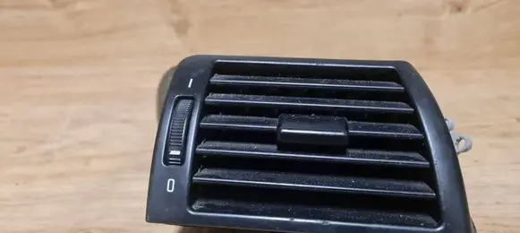 BMW 3 E46 Dash center air vent grill 64228361898