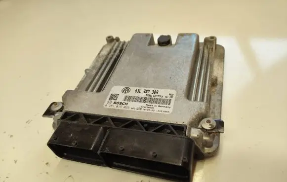 Volkswagen PASSAT B6 Engine control unit/module 03L907309 1039S30090 0281015029