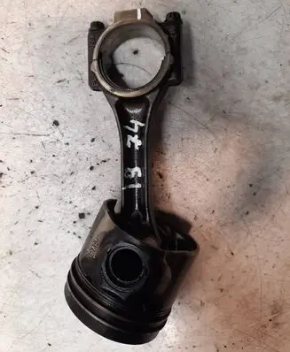 Volkswagen PASSAT B5.5 Piston with connecting rod MAO174