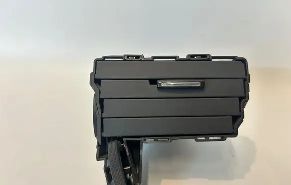 Citroen C5 Dash center air vent grill 9682425577 305138 305137