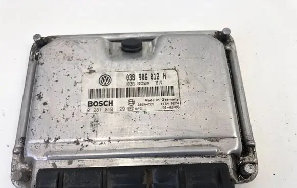 Skoda Octavia Mk1 (1U) Engine control unit/module 038906012H 0281010129