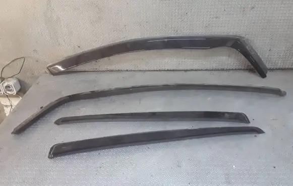 Fiat Croma Front door coupe wind deflector 
