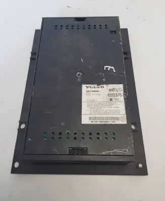 Volvo XC90 Sound amplifier 8673850