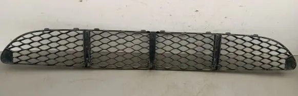 Mercedes-Benz E W211 Front bumper lower grill A2118850053