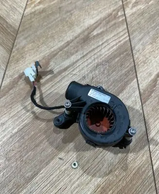 Mercedes-Benz E W212 Engine control unit/module fan A2048300708 9972506010
