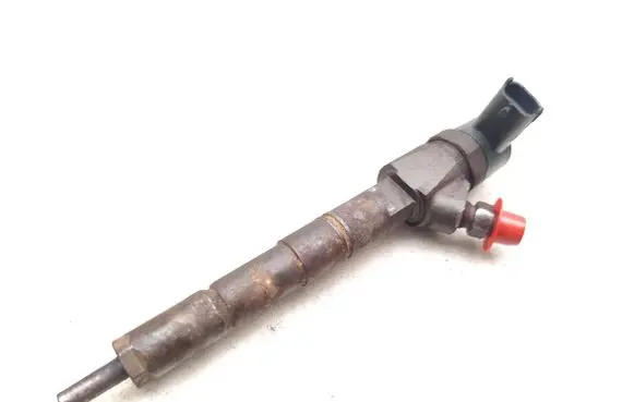 Fuel injector