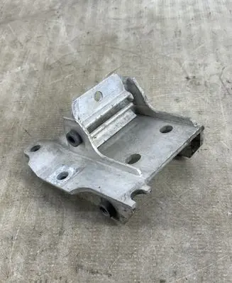 BMW 5 F10 F11 Radiator mount bracket 7186514 7207152 4314910