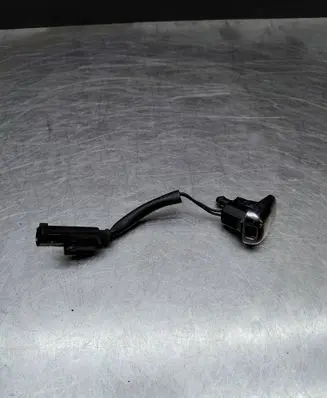 BMW 6 E63 E64 Windshield washer spray nozzle 7160442