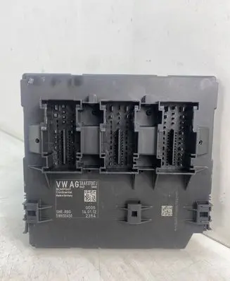Volkswagen PASSAT B7 Comfort/convenience module 3AA937087J BCMPQ47 5WK50450