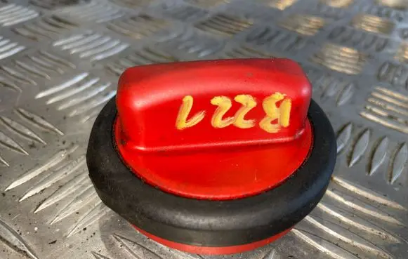 Mercedes-Benz C W204 Fuel tank filler cap A2204700705