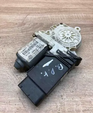 Volkswagen Golf IV Front door window regulator motor 1J1959801C