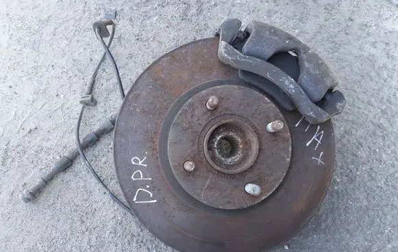 Ford B-MAX Front wheel hub
