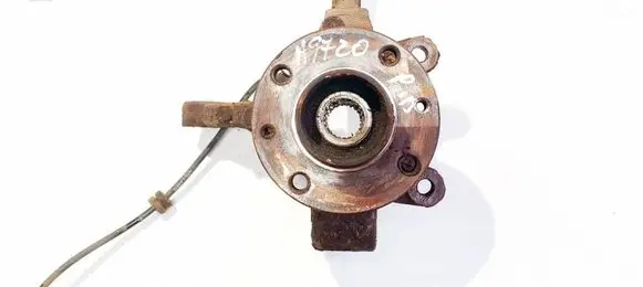 Nissan Note (E11) Front wheel hub