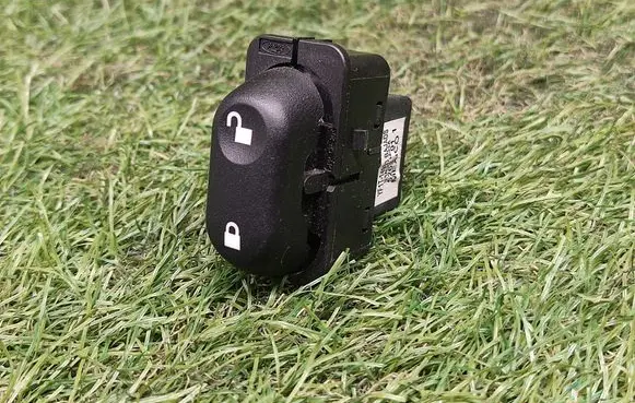 Ford Explorer Central locking switch button YF1T14938